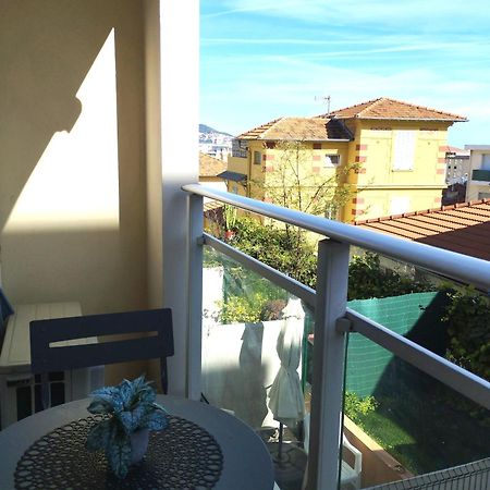 Studio Climatise, Lumineux A 5 Min De La Promenade Des Anglais Apartamento Nice Exterior foto