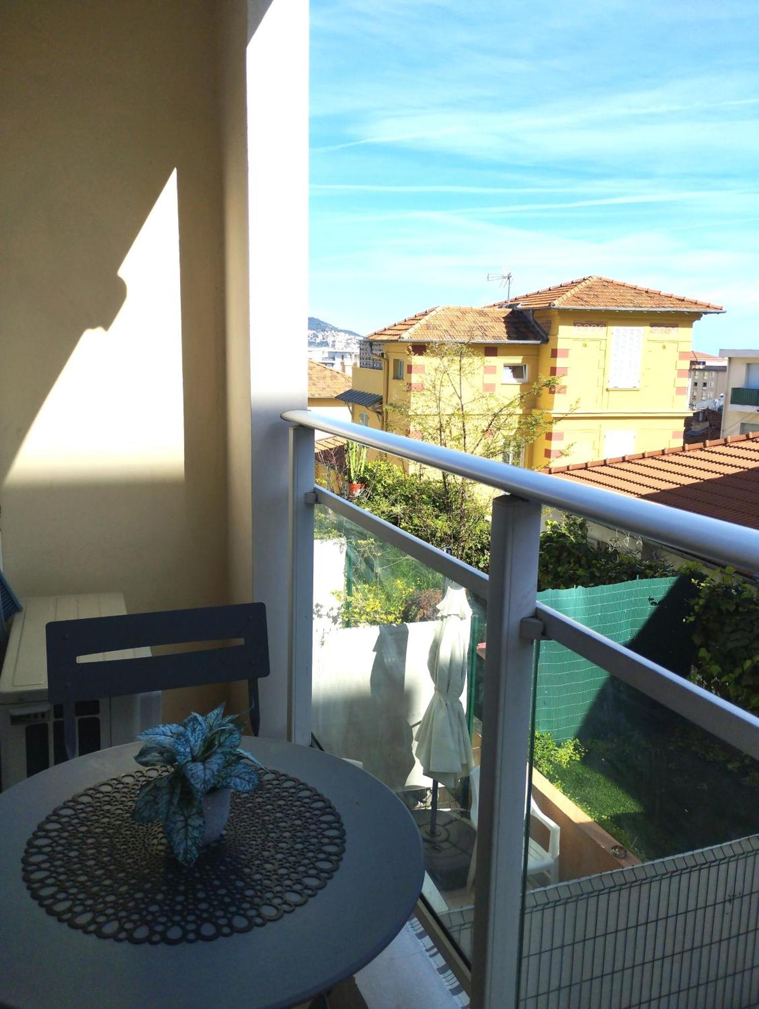 Studio Climatise, Lumineux A 5 Min De La Promenade Des Anglais Apartamento Nice Exterior foto